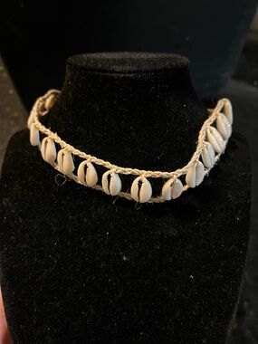 Natural Cowrie Shell Choker Necklace - White